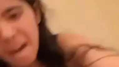 19yo virgin pussy girl is naked on live video call