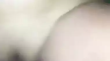 A college girl enjoys her first sex in an Assamese sex video