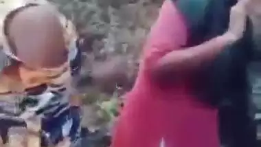 Desi Lesbian kiss for TikTok fame