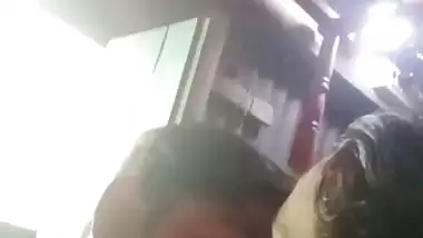 Dhaka guy boob presses and kisses in desi x video