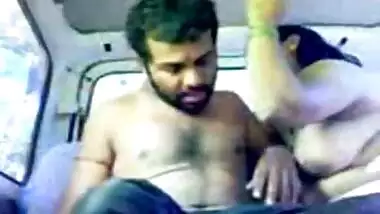 mature indian lady ejaculates in a van