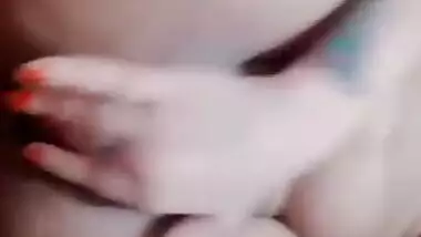 Desi woman enjoys her XXX porn show of naked tits when husband isn't home