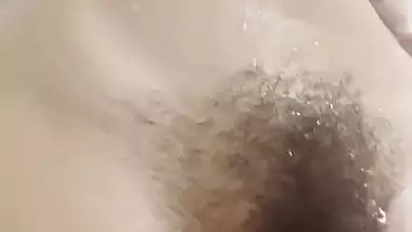 Desi cute hairy pussy girl nude selfie for boyfriend