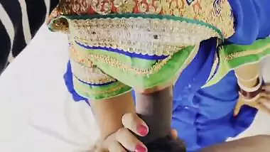 Rajasthani lady gives a desi blowjob in a hotel room